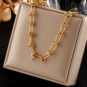 Edgy Gold-Tone Barbed Wire Necklace – Bold & Unique Statement Piece!